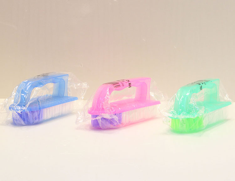 1个新三角刷子 A109