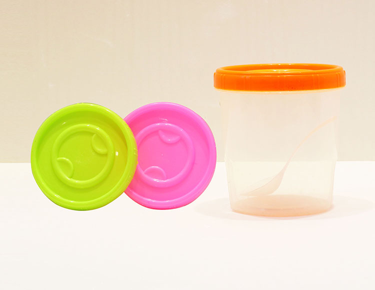 4寸圆型保鲜盒(高)+汤勺 A9074